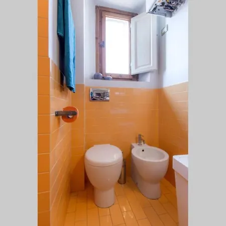 Apartment Sunny Floor In San Frediano