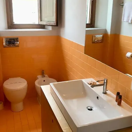 Sunny Floor In San Frediano Apartment Florenz